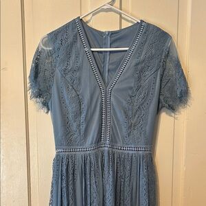 Elegant Lace Maxi Dress in Blue